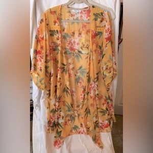 NWOT boutique floral kimono